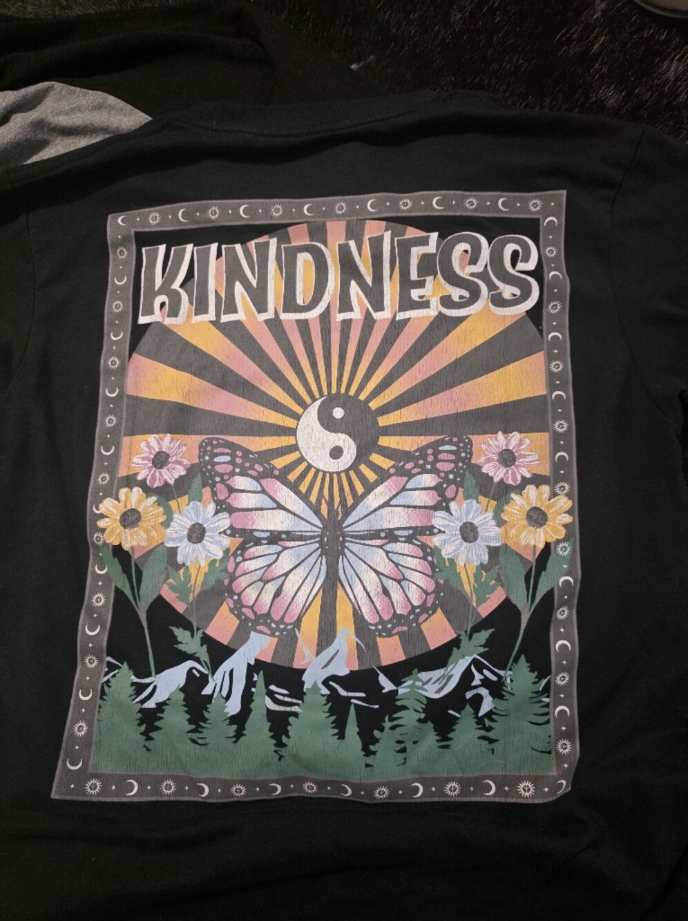 2-Piece Graphic & Raglan Top Bundle - Picture 7 of 8